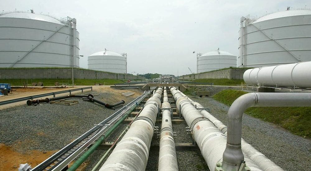 Liquefied natural gas plants: project financing and construction loan