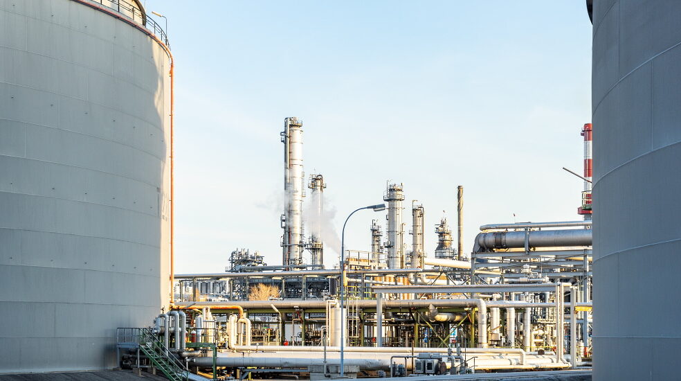 construction of LNG regasification terminals