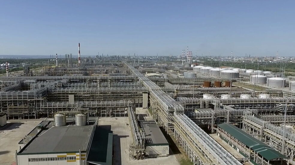 Lending and loans for refineries