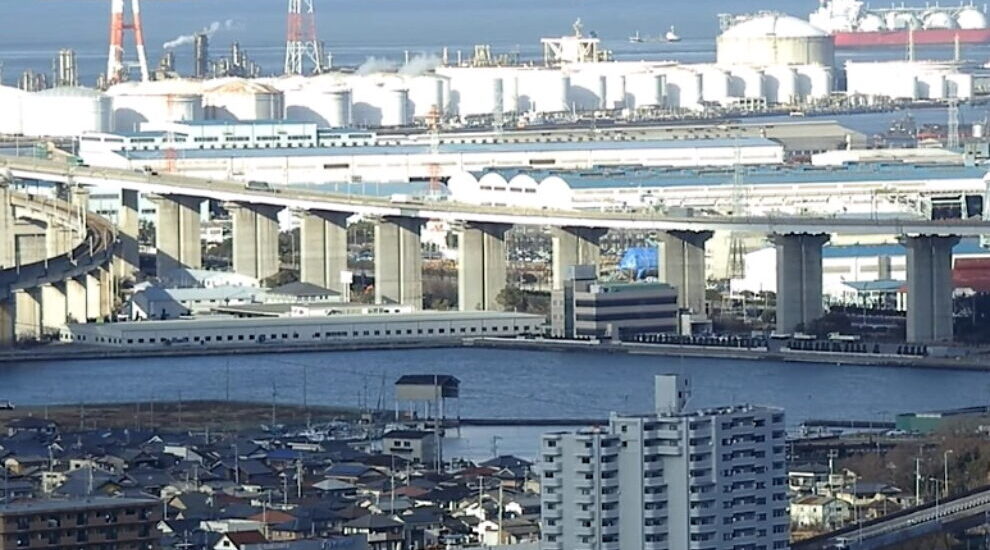 Construction of LNG plants